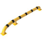 Truck pull in assist | hot-dip galvanized and yellow coatedwith black stripes | angled to the right side,total length: approx. 3000 mm